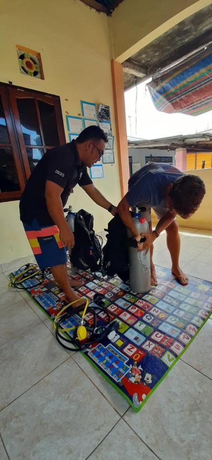 Blue Shark Divers Bunaken Exterior foto