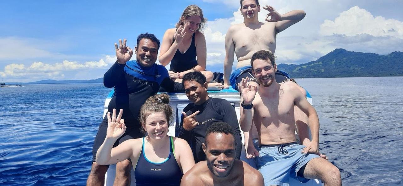 Blue Shark Divers Bunaken Exterior foto
