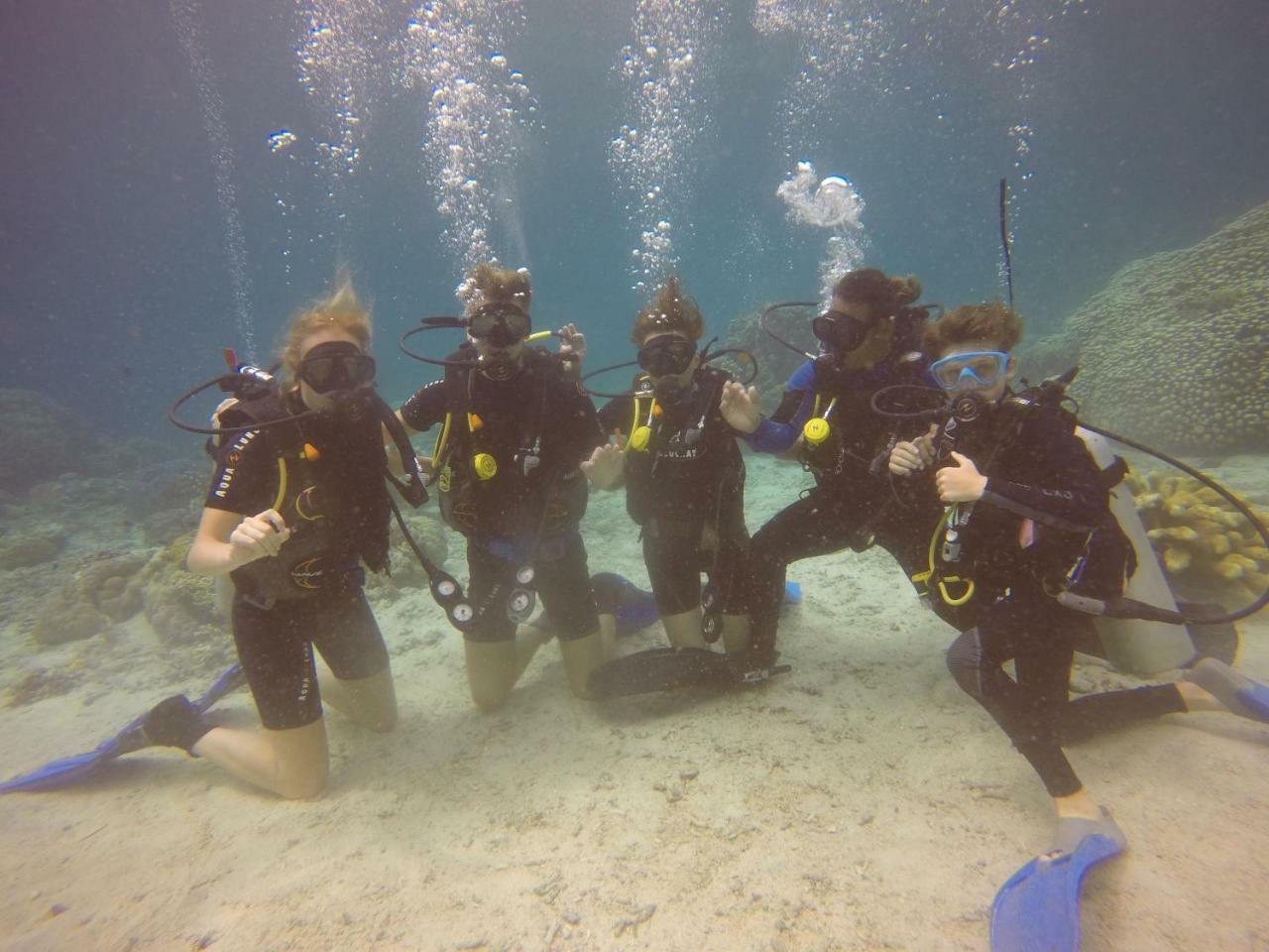 Blue Shark Divers Bunaken Exterior foto